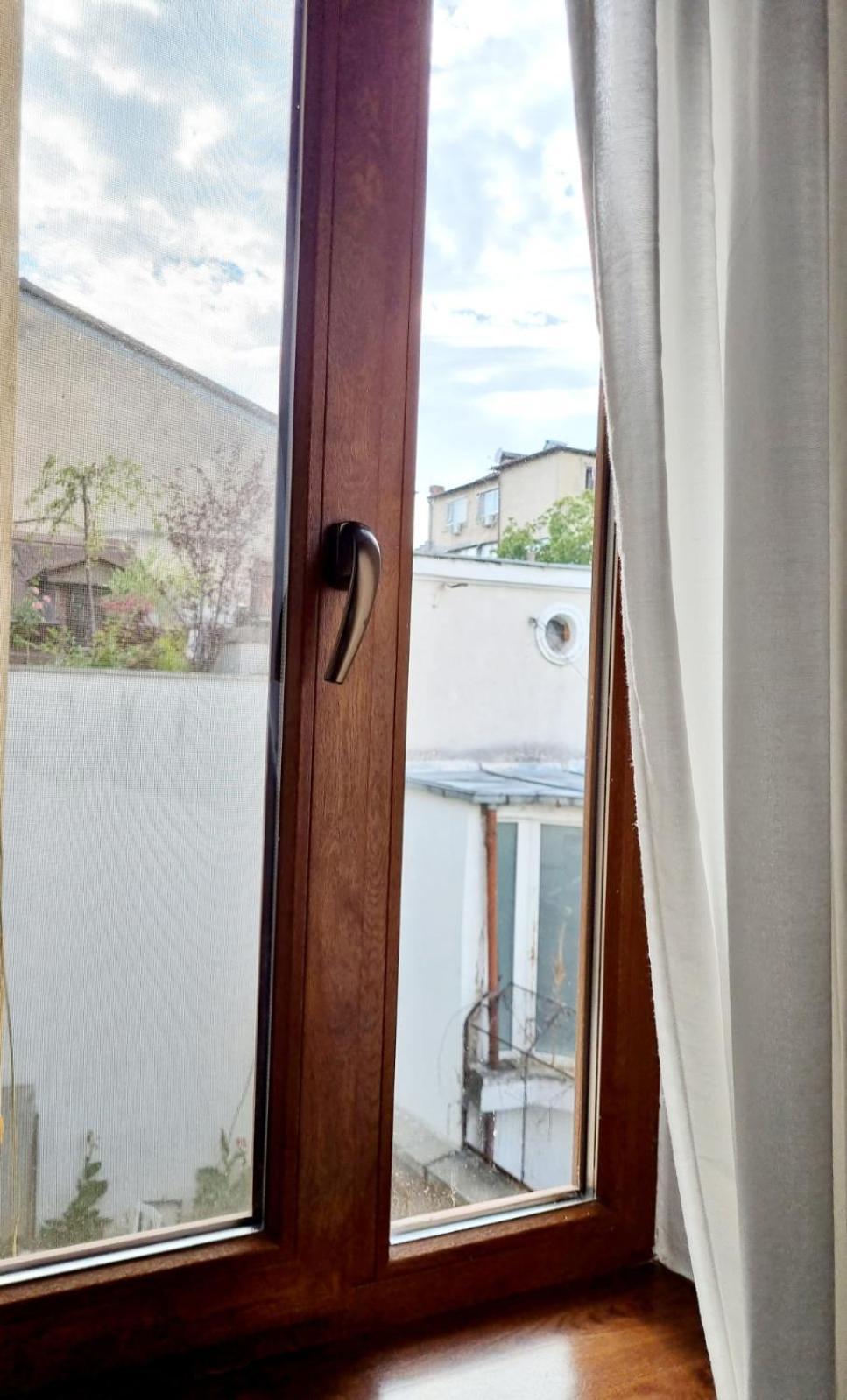 Cozy Apartment Near City Center Bucharest Exterior photo